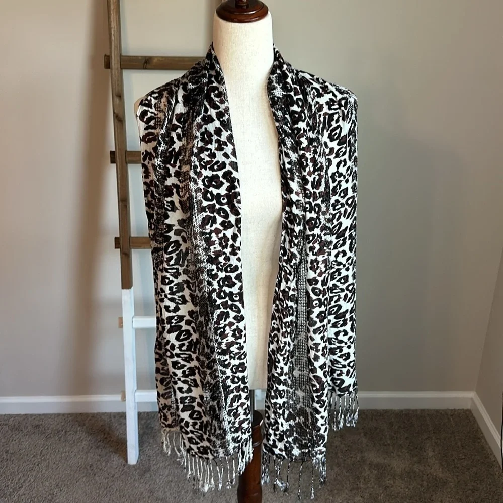 Collections Eighteen Animal Print Scarf with Fringe